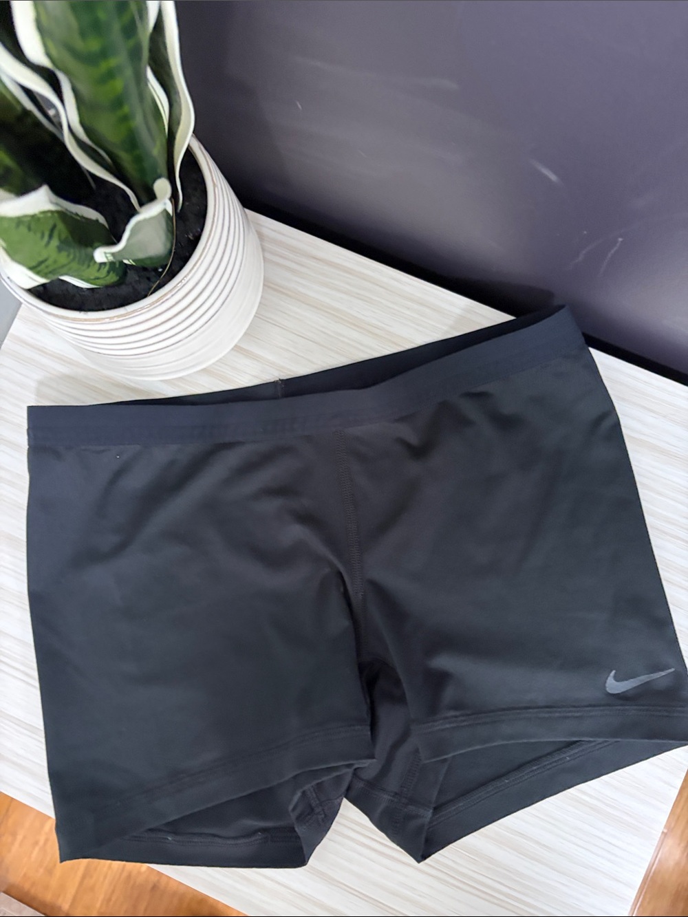 Nike Black Women's Golf Shorts with Subtle Swoosh!! EUC 🖤
